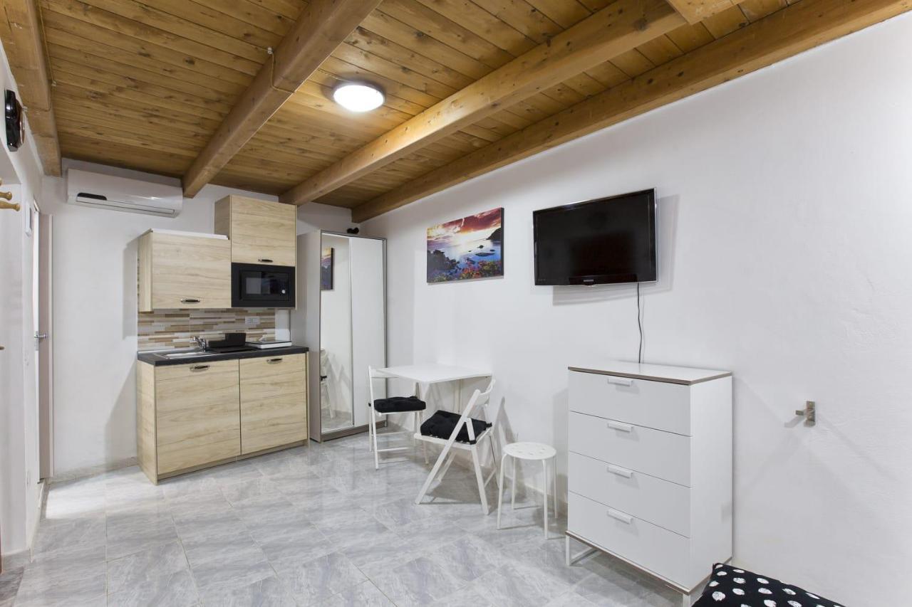 Majorca Studio Old Town Apartment Alghero Bagian luar foto